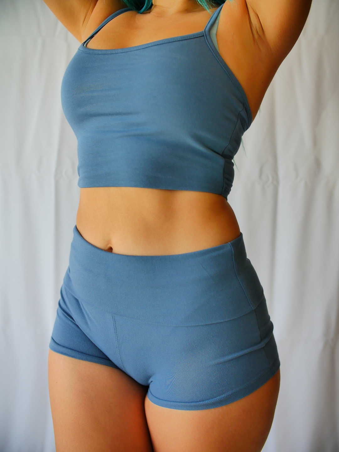 Basics - Crop Top & Yoga Set